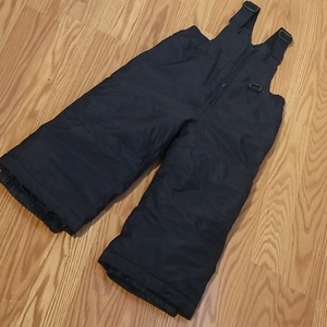 Pacific‎ trail snow bid size 4